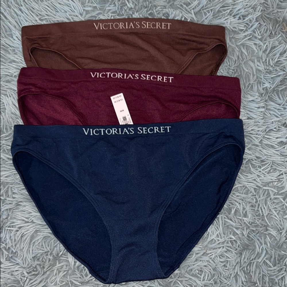 Victoria's Secret bundle of 3 set NWT Medium
